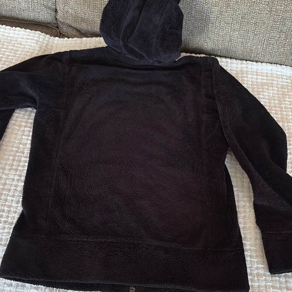 Gently loved Black Hooded Jacket by Patagonia - Picture 5 of 7